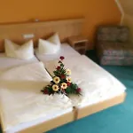 & Restaurant Zur Weintraube 3*