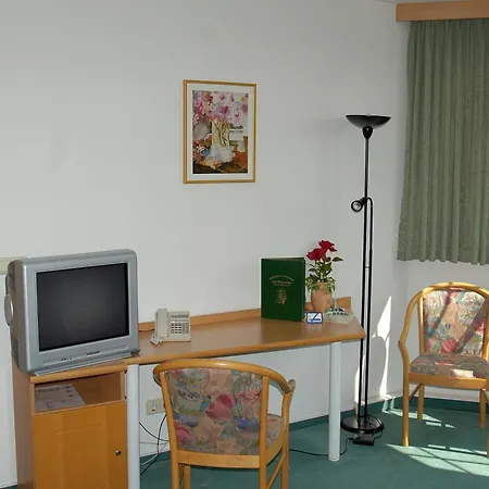 Ξενοδοχείο & Restaurant Zur Weintraube 3*