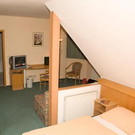 & Restaurant Zur Weintraube