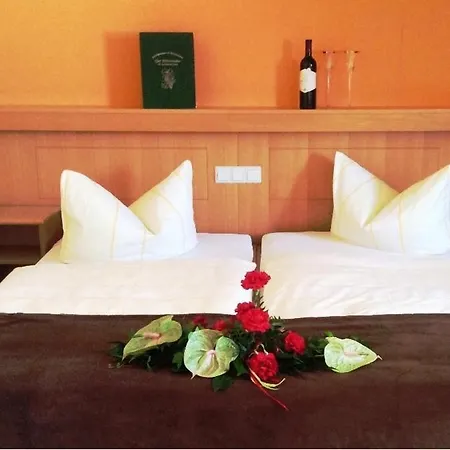 & Restaurant Zur Weintraube Hotel