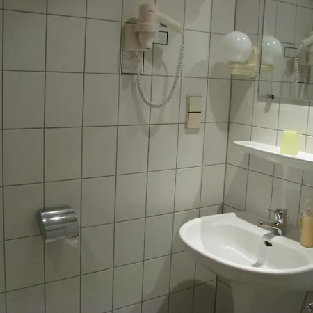 & Restaurant Zur Weintraube Jena