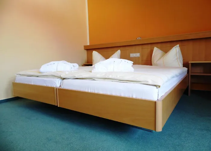 & Restaurant Zur Weintraube 3* Jena