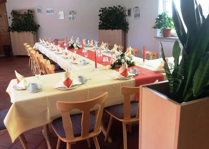 & Restaurant Zur Weintraube Szálloda Jéna