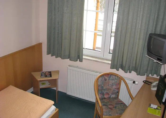 & Restaurant Zur Weintraube Iéna